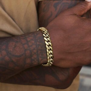Signature Cuban Link Bracelet 12mm in Yellow Gold 30% off